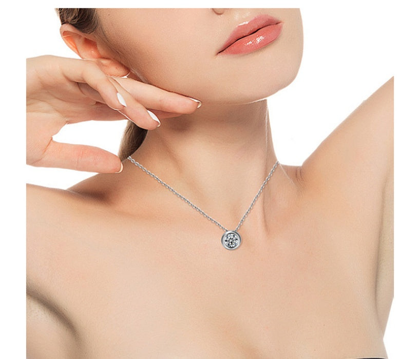 Women's silver jewelry pendant necklace